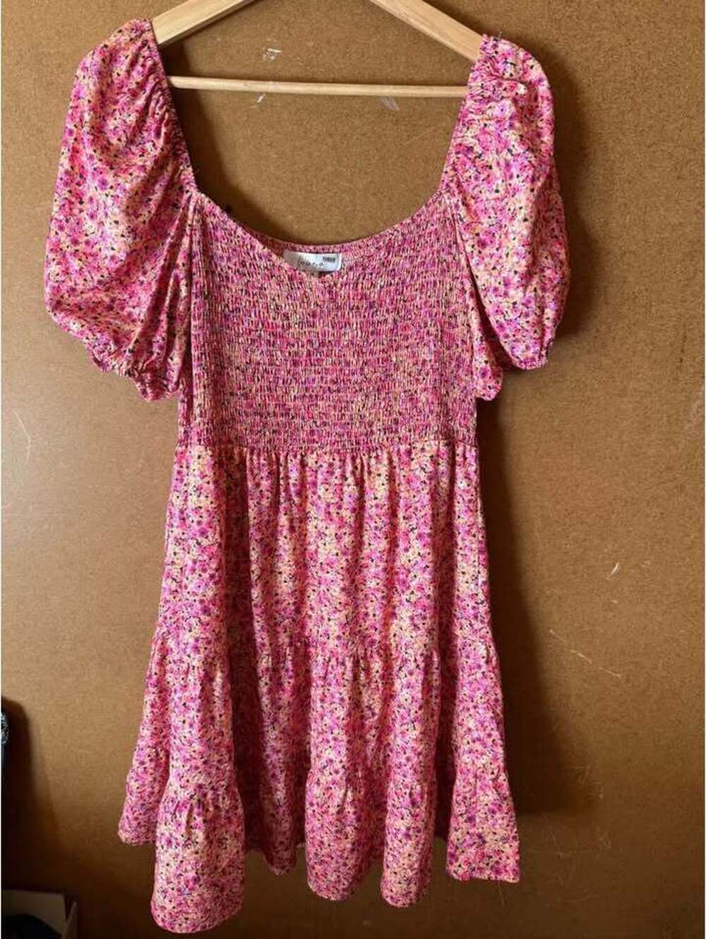 Women’s Lorna Floral Pink Dress Sz Medium